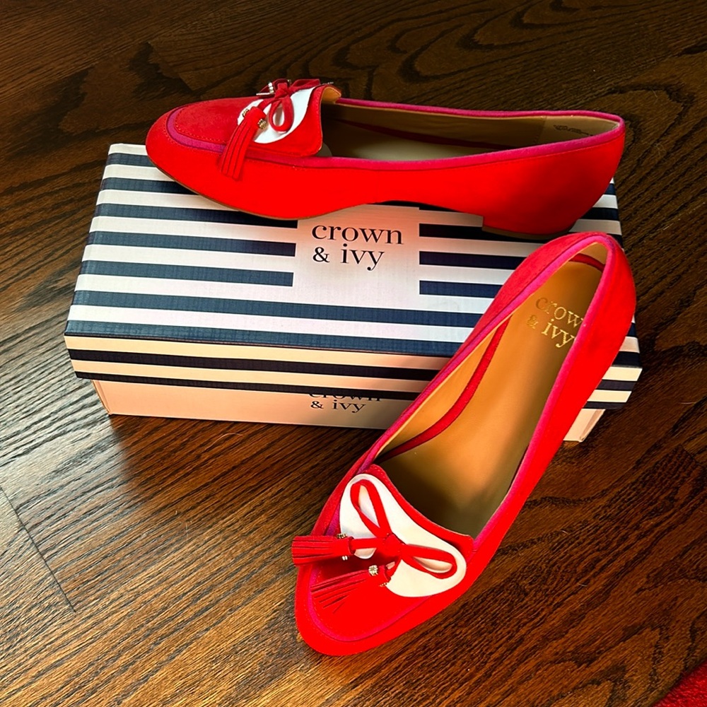 New in box - Crown & Ivy Loafers Size 8